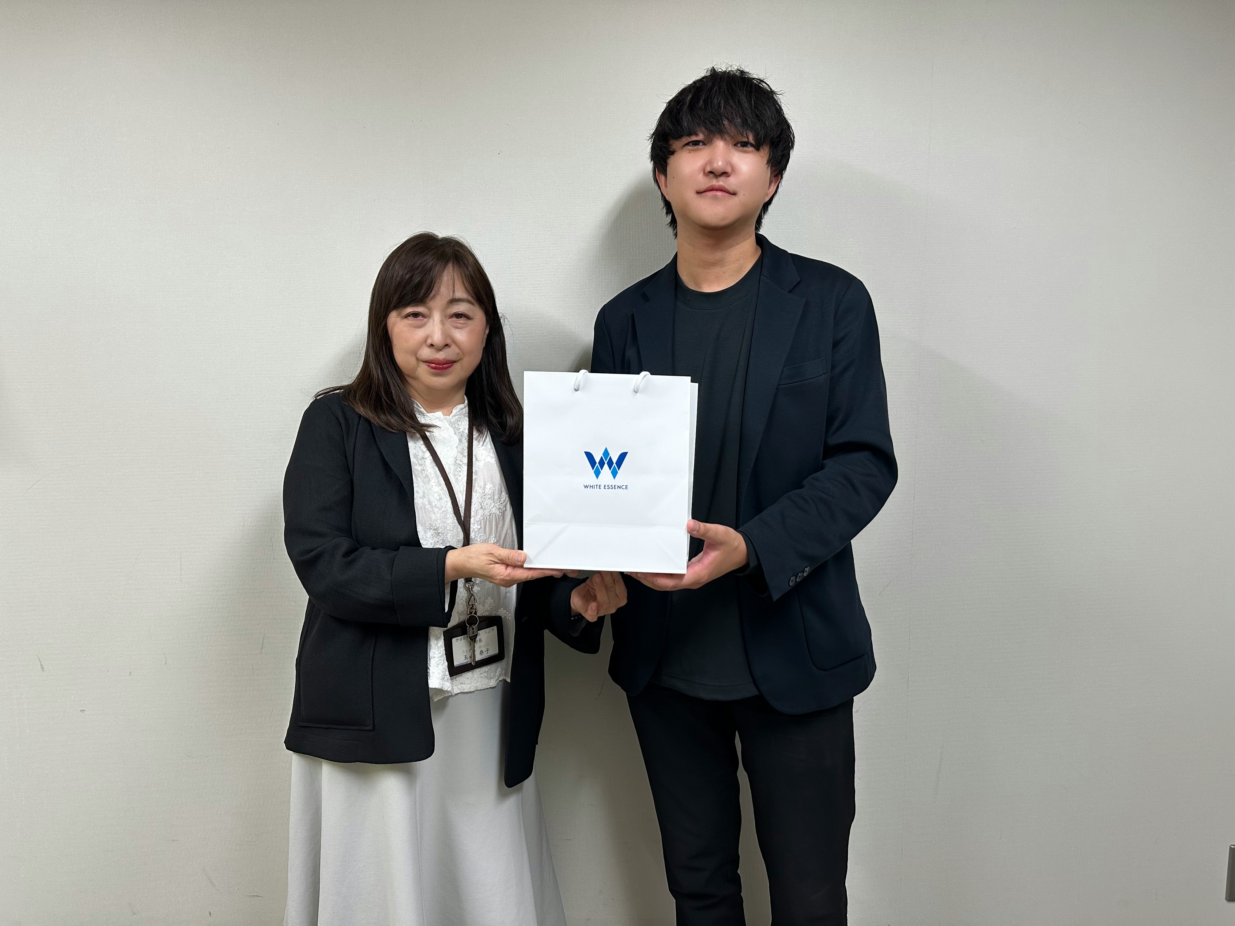 4月18日「良い歯の日」に合わせ、渋谷区の特別養護老人ホーム「美竹の