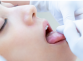 歯のクリーニング工程の舌クリーニングの画像