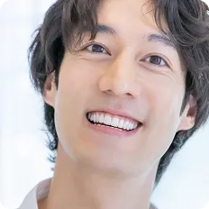 笑顔の男性