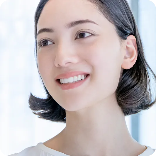 笑顔の女性